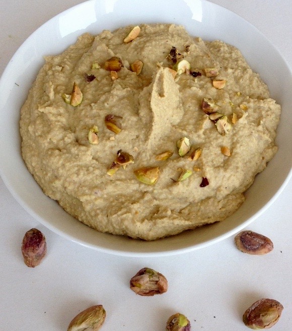 Meatless Monday – Hummus with Roasted Pistachios